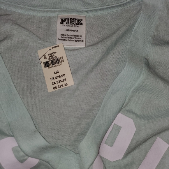 VS pink shirt💜💜💜💜 - Picture 2 of 2